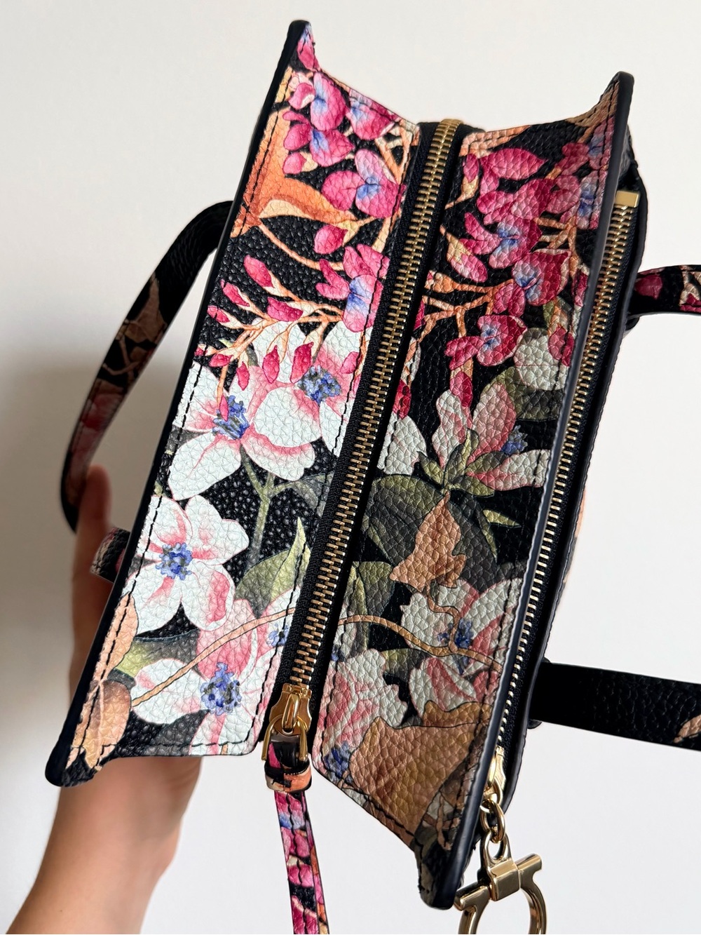 Salvatore Ferragamo Floral Print Leather Small Tote Bag - Picture 5 of 16